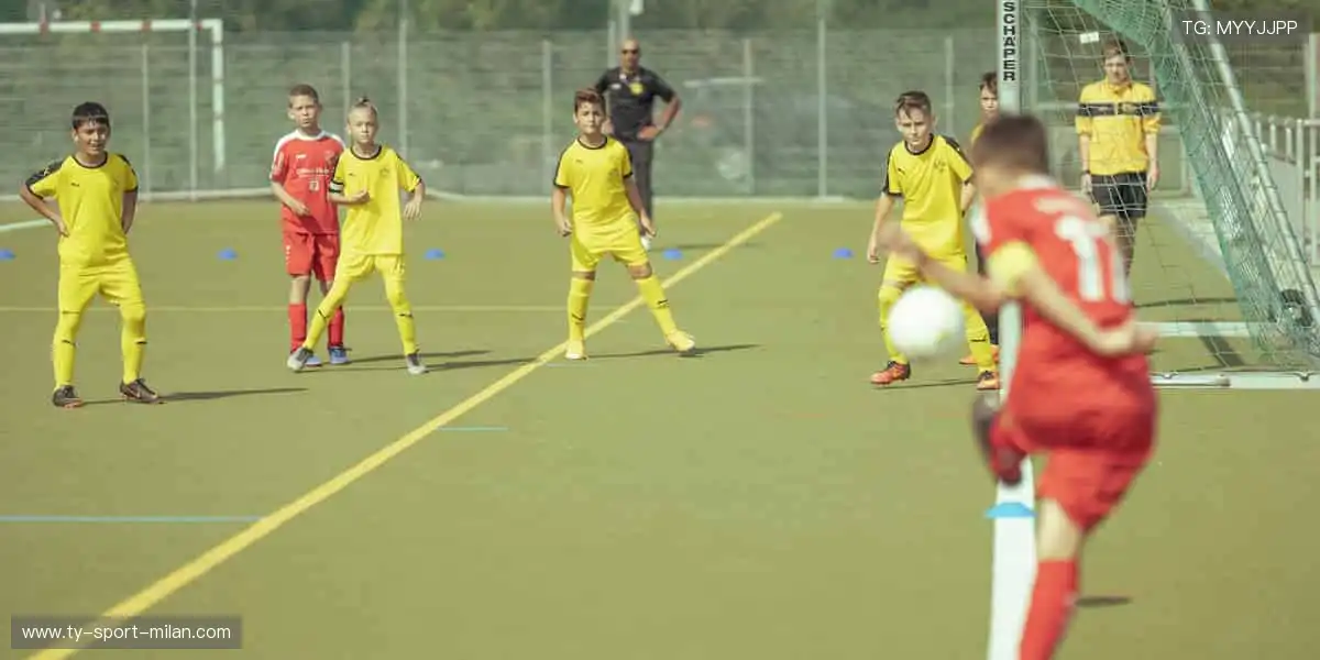 「错过直播？精彩回放随时看！📲订阅频道，精彩永不缺席！」